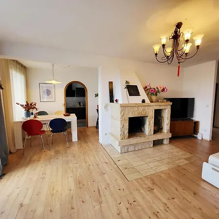 Apartmán Birds Eye Mountain View At Balcony, Parking Free, New Kitchen, Renovated Bathroom Schonach im Schwarzwald